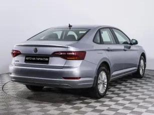 Volkswagen  3