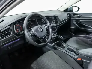 Volkswagen  9