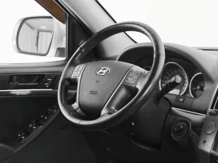 Hyundai  10