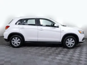 Mitsubishi  4