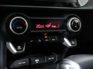 Kia  18