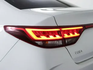 Kia  8