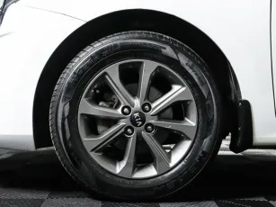 Kia  9