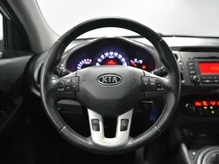Kia  8
