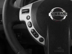 Nissan  11