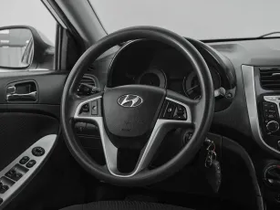 Hyundai  10