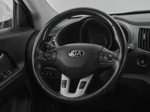 Kia  10