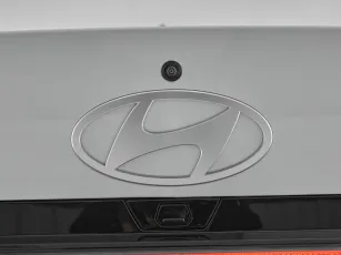 Hyundai  7