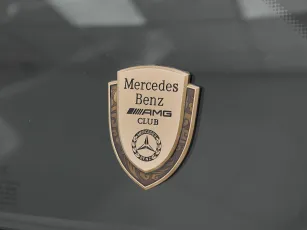 Mercedes-Benz  7