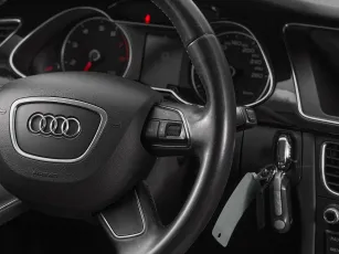 Audi  12