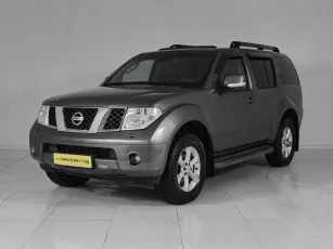 Nissan Pathfinder,  III