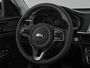 Kia  10