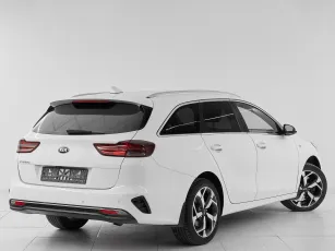 Kia  6