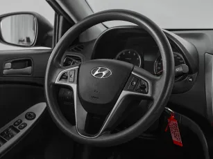 Hyundai  10