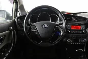 Kia  6