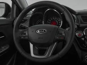 Kia  10