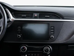 Kia  10