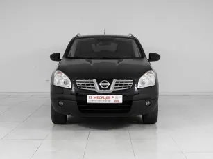 Nissan  2