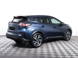 Nissan  5