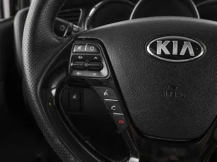 Kia  11