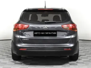 Kia  6