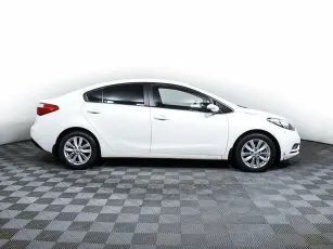 Kia  4