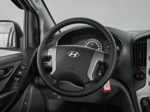 Hyundai  11