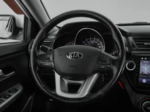 Kia  10