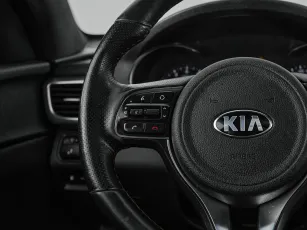 Kia  11