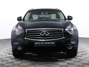 Infiniti  2