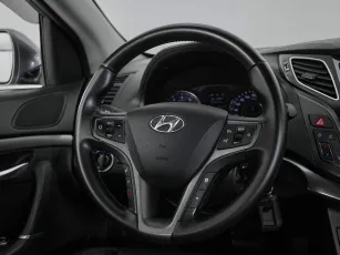 Hyundai  12