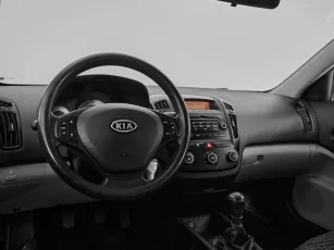Kia  7