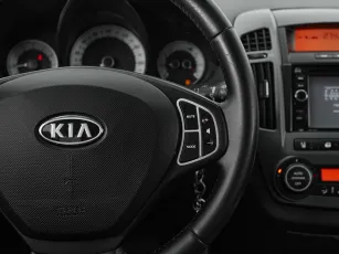 Kia  13