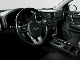 Kia  8