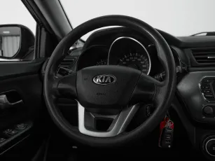 Kia  10