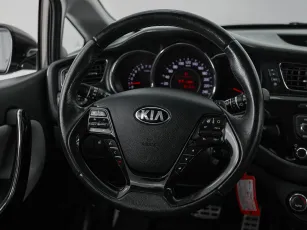 Kia  10