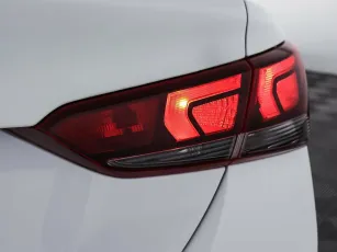 Hyundai  8