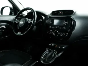 Kia  8