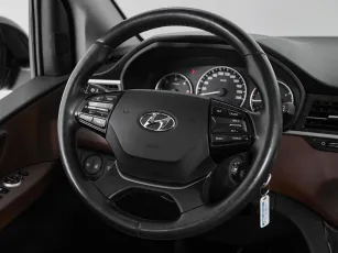 Hyundai  10
