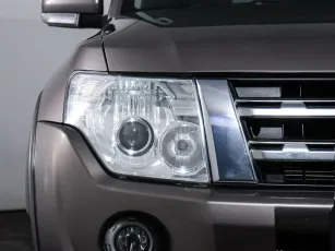 Mitsubishi  7