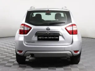 Nissan  4