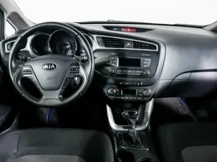 Kia  10