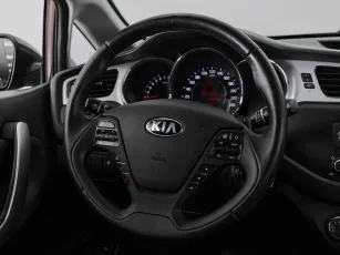 Kia  9