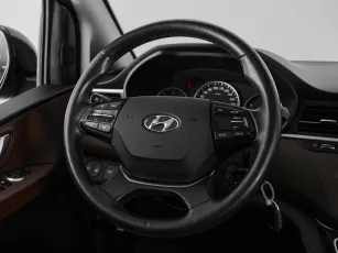 Hyundai  10