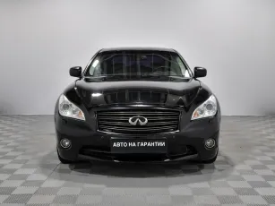 Infiniti  2