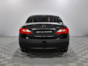 Infiniti  4