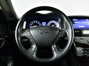 Infiniti  8