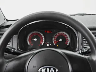 Kia  11