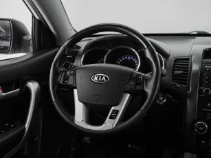 Kia  10