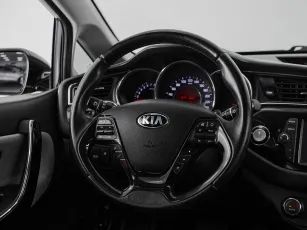 Kia  10